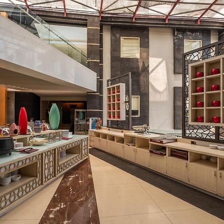Hotel Promenade Cihampelas Bandung Exterior foto