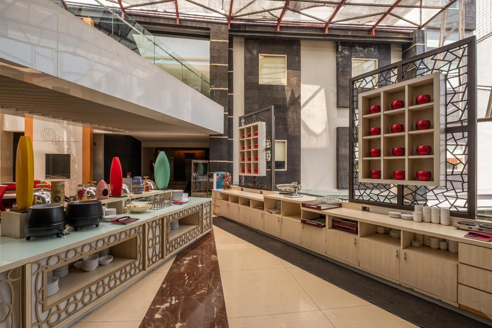 Hotel Promenade Cihampelas Bandung Exterior foto