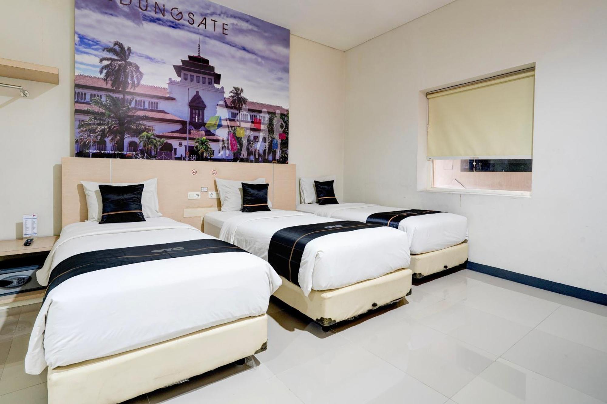 Hotel Promenade Cihampelas Bandung Exterior foto