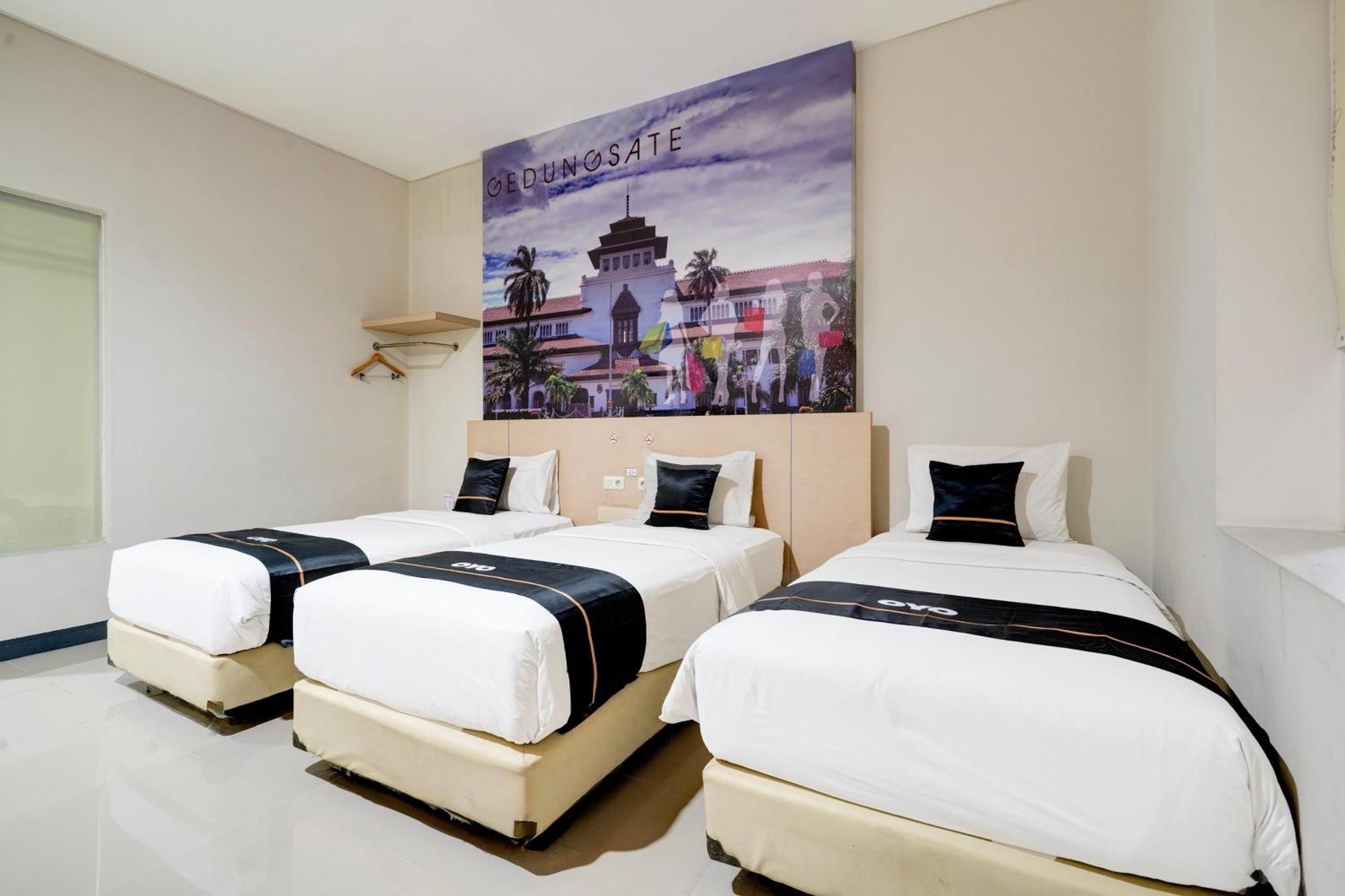 Hotel Promenade Cihampelas Bandung Exterior foto