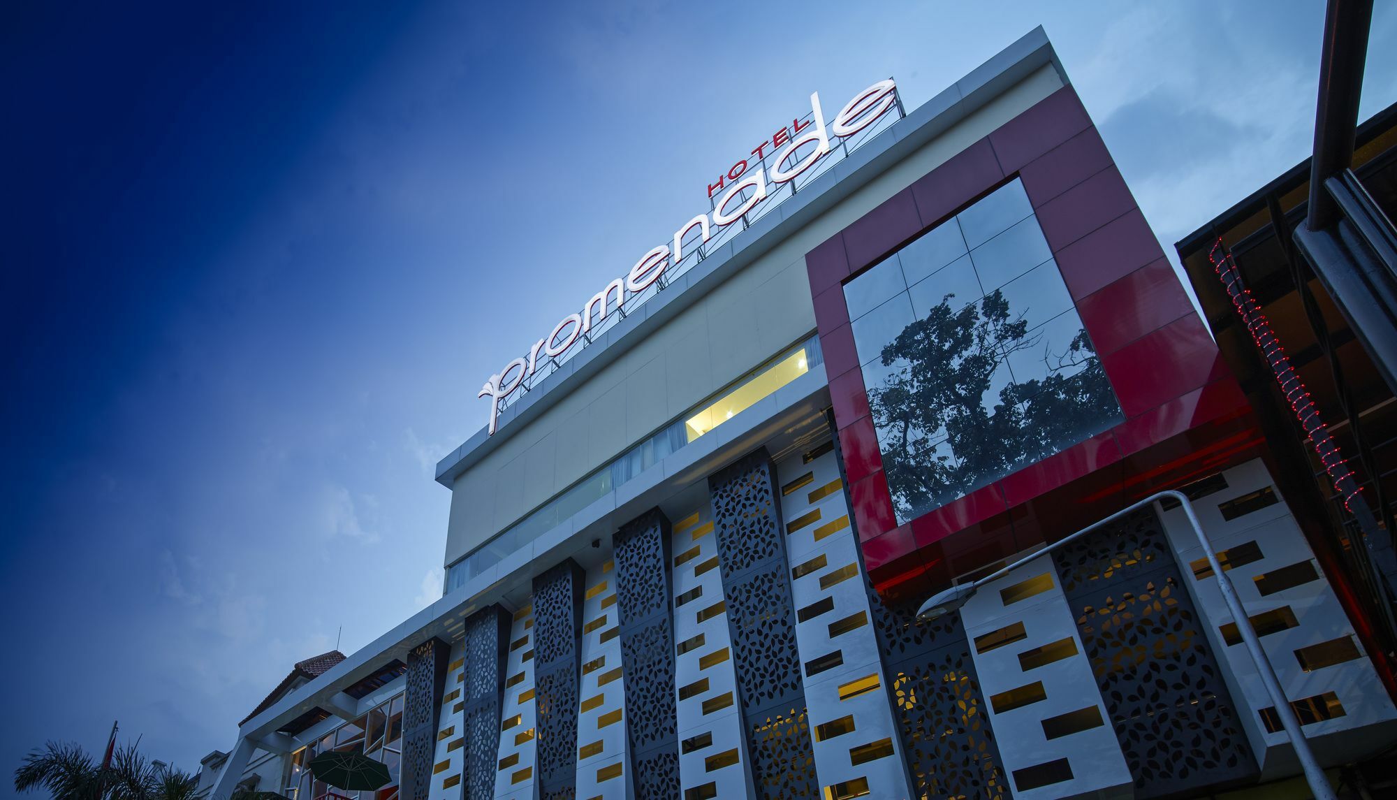 Hotel Promenade Cihampelas Bandung Exterior foto